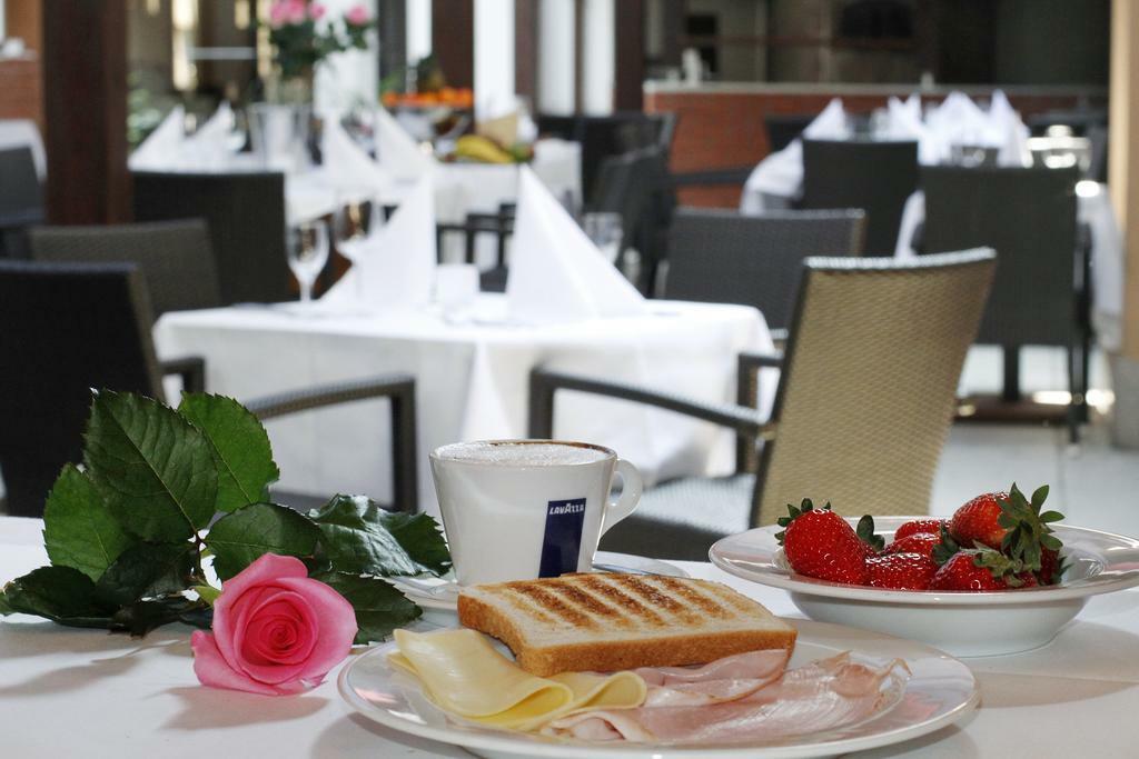 Hotel Parco Di Schoenbrunn Vienna City Restaurant photo